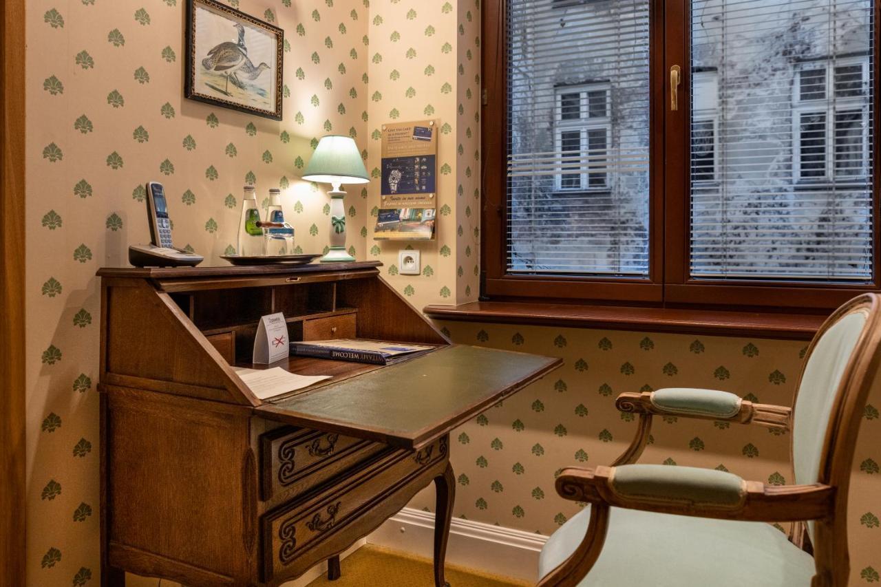 โรงแรมโกรเดก คราคูฟ ภายนอก รูปภาพ A secretary desk