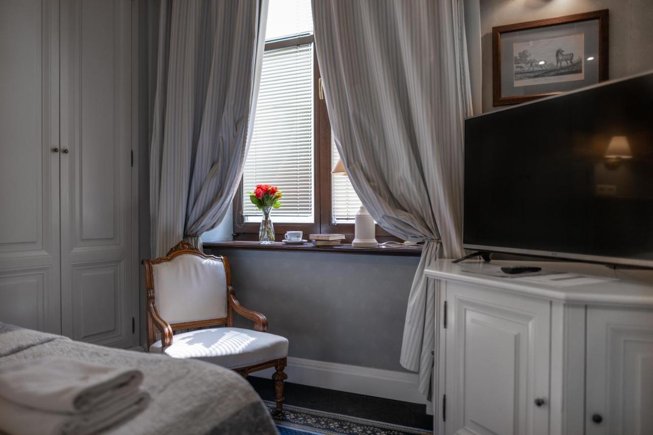 โรงแรมโกรเดก คราคูฟ ภายนอก รูปภาพ A room at the hotel