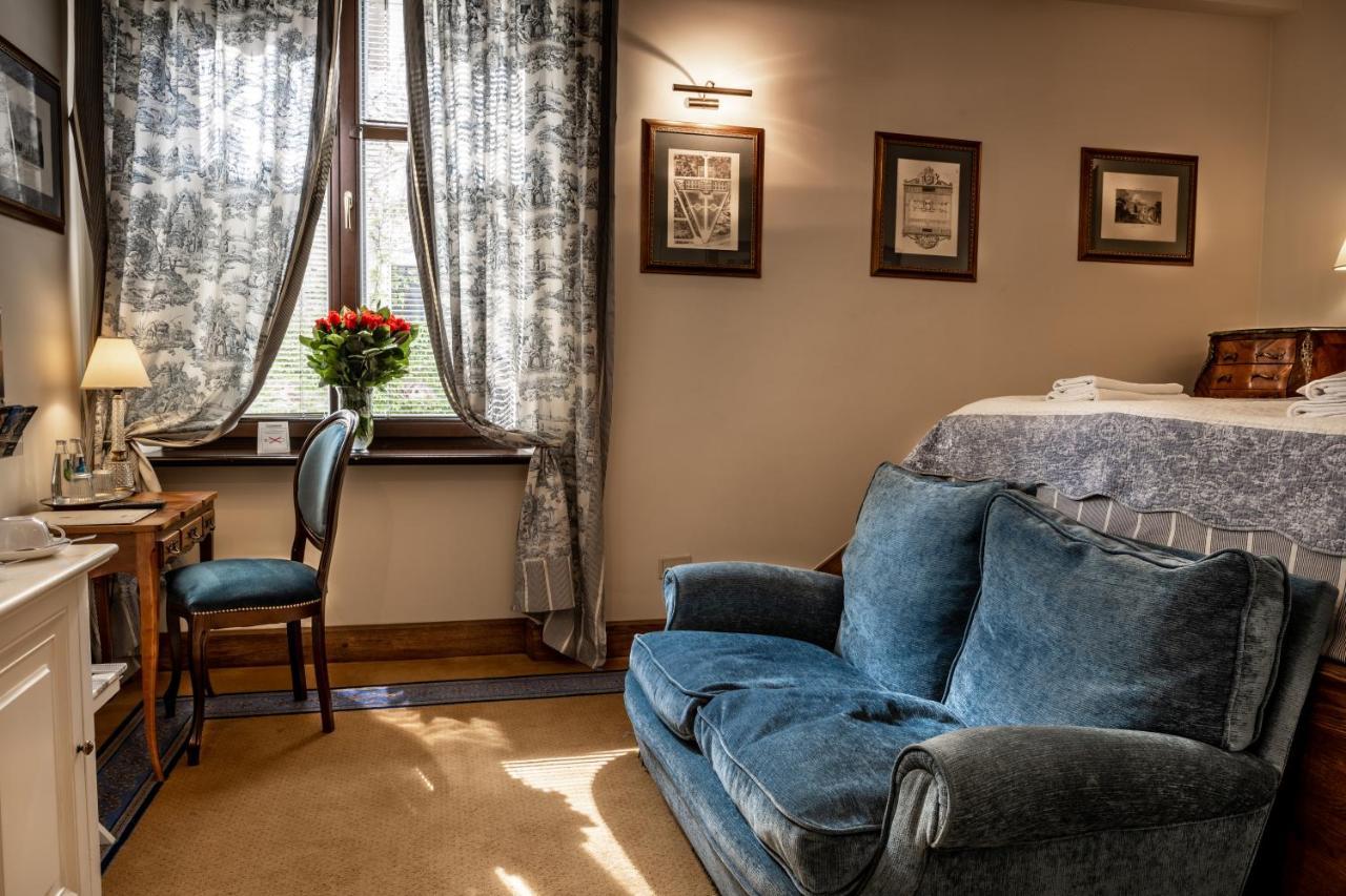 โรงแรมโกรเดก คราคูฟ ภายนอก รูปภาพ A room at the hotel