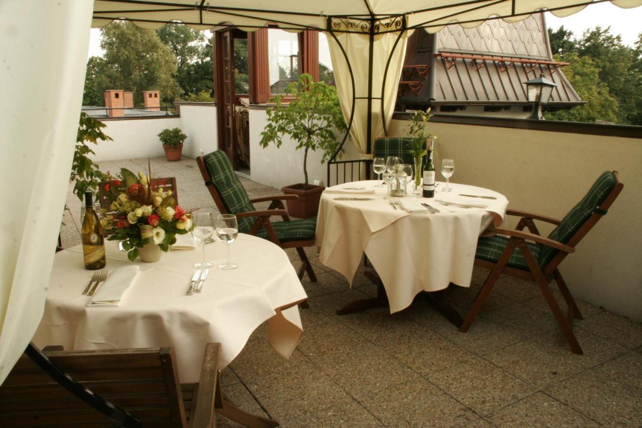 โรงแรมโกรเดก คราคูฟ ภายนอก รูปภาพ The terrace of the restaurant