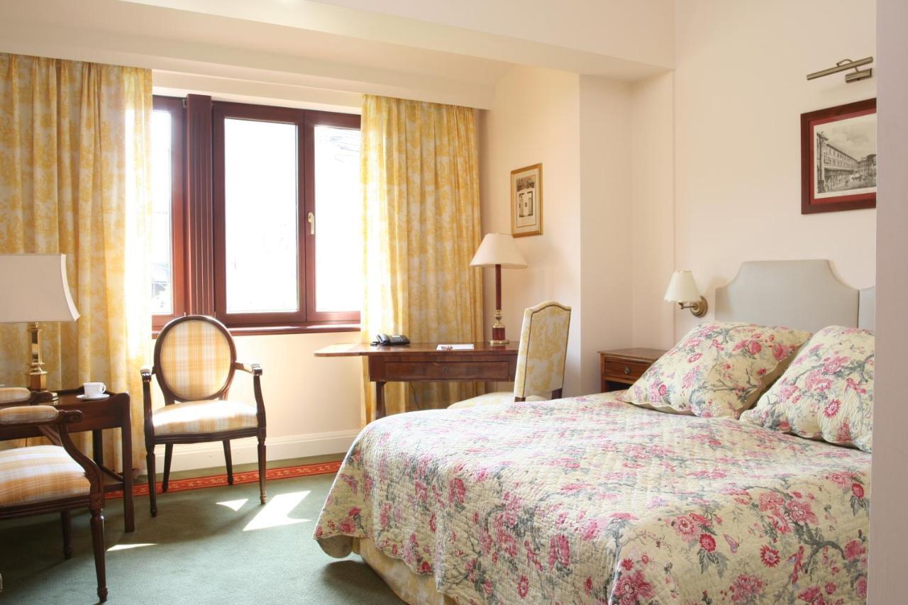 โรงแรมโกรเดก คราคูฟ ภายนอก รูปภาพ A room at the hotel