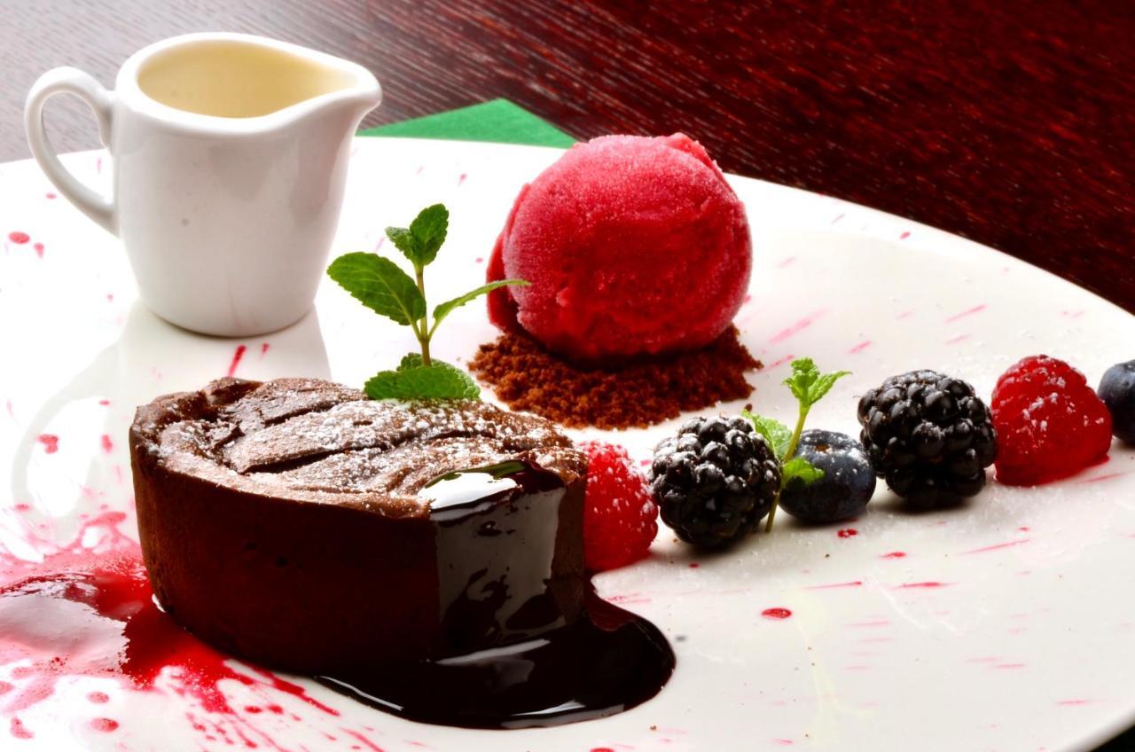 โรงแรมโกรเดก คราคูฟ ภายนอก รูปภาพ A chocolate dessert